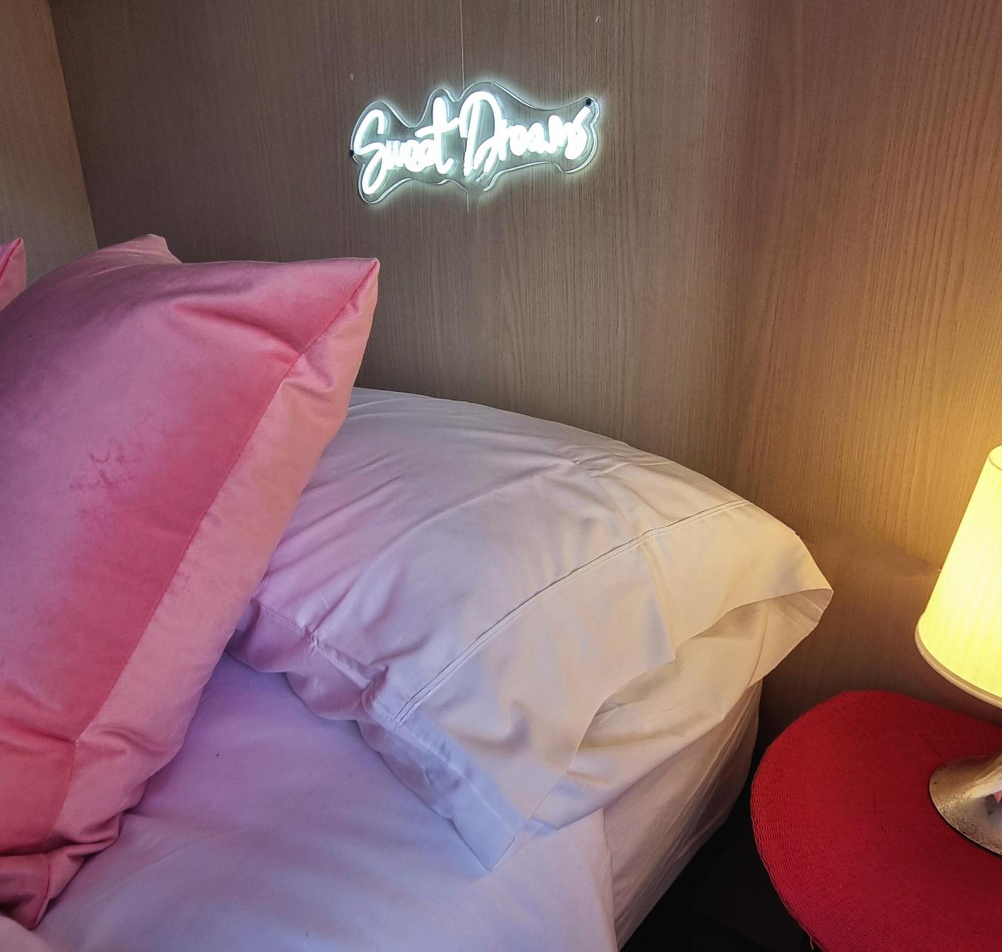 Hotel Sweet Dream Passignano sul Trasimeno Exterior foto